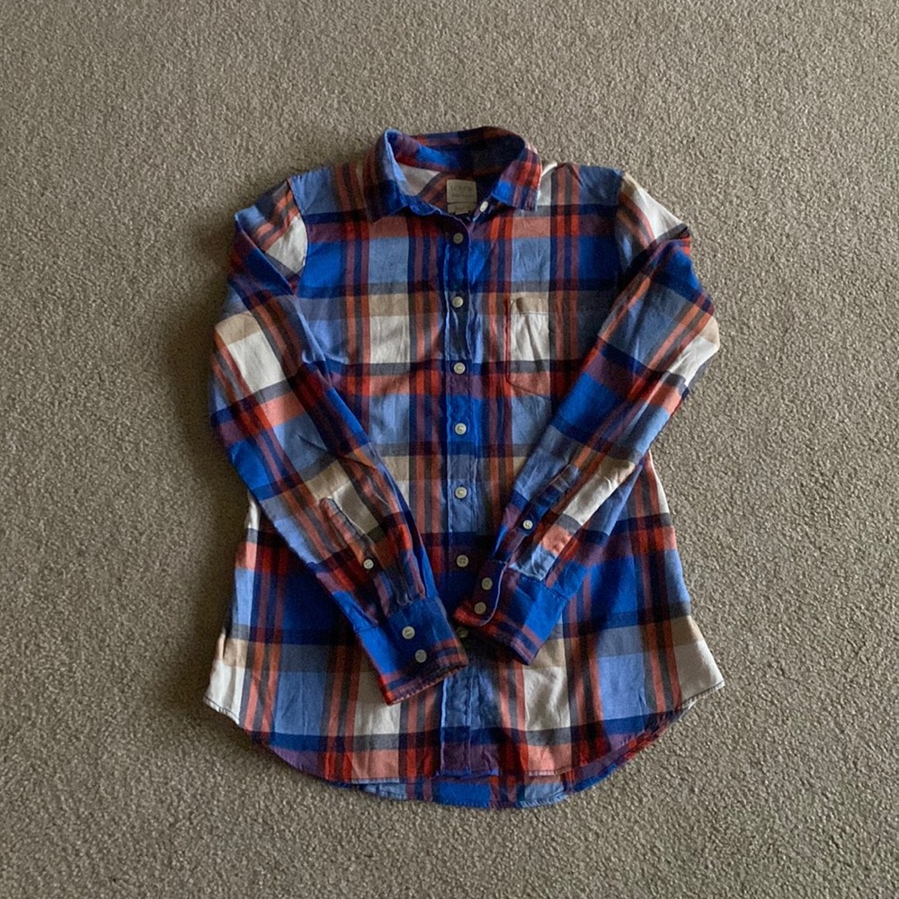 J Crew Perfect Fit plaid shirt in an extra small.